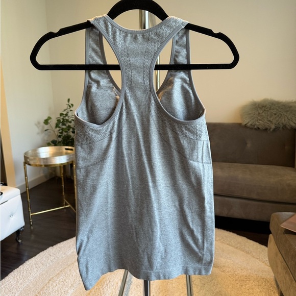 Forever 21 Gray Tank Top Workout shirt Size Medium - Picture 3 of 8